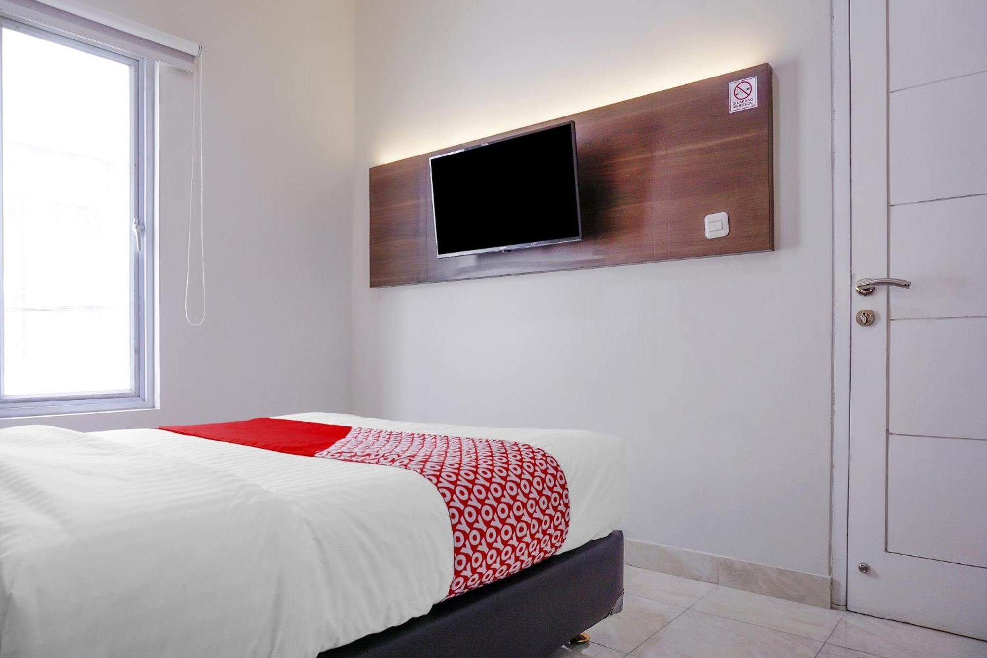 Hotel Super Oyo 90115 Near Pasar Baru à Jakarta Extérieur photo